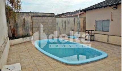 Casa residencial disponível para locação no bairro Cidade Jardim em Uberlândia-MG