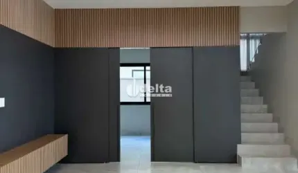 Casa no condomínio Alphaville 1 disponível para venda em Uberlândia-MG
