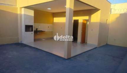 Casa residencial disponível para venda no bairro GSP Life em Uberlândia-MG