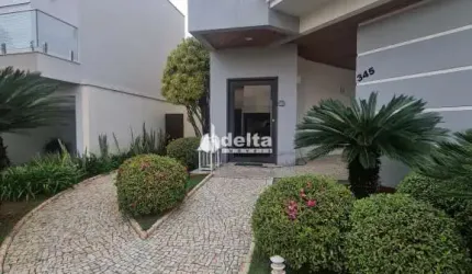Sobrado residencial disponível para venda no bairro Bosque dos Buritis em Uberlândia-MG