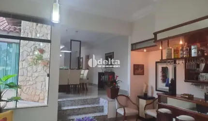 Casa disponível para venda no bairro Cidade Jardim em Uberlândia MG