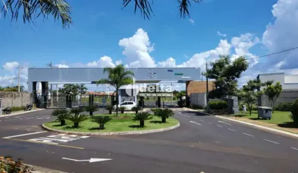 Casa no condomínio Terras Nova I disponível para venda em Uberlândia-MG