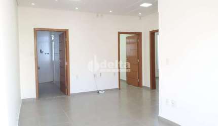 Casa comercial disponível para locação no bairro Lídice em Uberlândia-MG