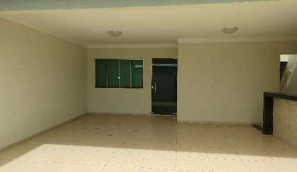 Casa disponível para locação no bairro Segismundo Pereira em Uberlândia-MG