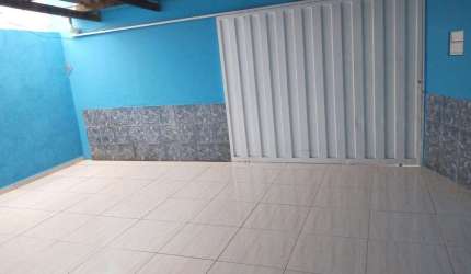 Casa disponível para locação no bairro Santa Mônica em Uberlândia-MG