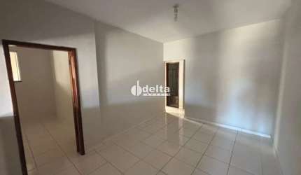 Casa residencial disponível para locação no bairro Martins em Uberlândia-MG