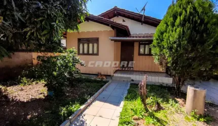 Casa Residencial Mista, com aproximadamente 100 m²