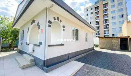 Casa para aluguel, 03 quartos, 06 vagas, Garcia - Blumenau/SC