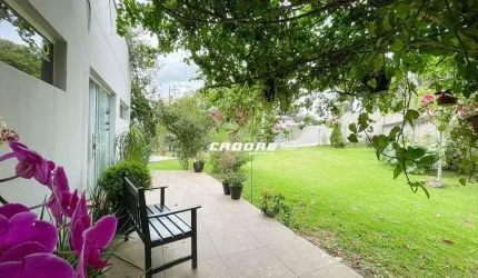 Excelente casa de aproximadamente 276 m² no bairro Água Verde