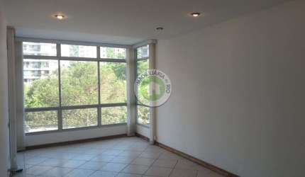 Confortável 3 Qts. com Dep/completa, 115m², sol da manhã com linda vista para a Montanha