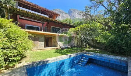Mansão bucólica na Gávea com 5 suítes!