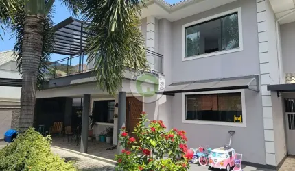 Imóvel de Luxo no Condomínio do Anil: Casa à Venda com 4 Quartos e 196m² em Rio de Janeiro-RJ