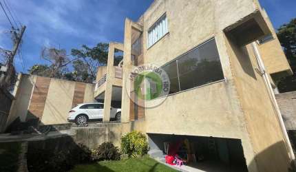 Casa 390m² com 5 quartos e 4 vagas em Laranjeiras/Botafogo, Região do mundo novo