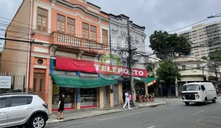 Prédio à venda no Rio de Janeiro-RJ, Rio Comprido: 3 salas, 4 banheiros, 689m² de área