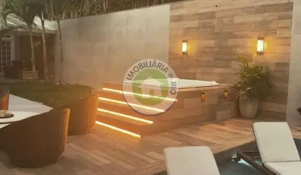 LUXUOSA MANSÃO NA BARRA DA TIJUCA EM TERRENO DE 1500 M2