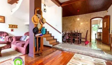 Casa à Venda no Andaraí, Rio de Janeiro-RJ: 3 Quartos, 2 Salas, 3 Banheiros, 5 Vagas de Garagem, 202m² de Área