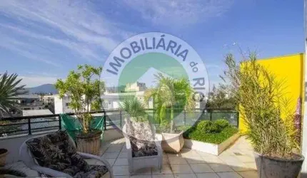 EXCELENTE COBERTURA DUPLEX 360 M². ACESSO INTERNO E EXTERNO, PARA O LAZER EXCLUSIVO NO 2ºPAVIMENTO, PISCINA, CHURRASQUEIRA E FORNO DE PIZZA A LENHA.