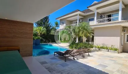 Casa de 854m², 5 suítes no condomínio Malibu - Barra da Tijuca