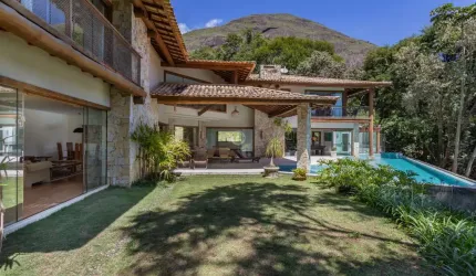 CASA DE 980M², 6 SUÍTES NO CONDOMÍNIO TERRAS DA BOA ESPERANÇA - ITAIPAVA
