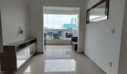 Apartamento duplex com escritura pública a 100 metros da praia dos ingleses.