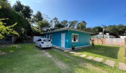 Casa com terreno medindo 432 metros no rio vermelho.