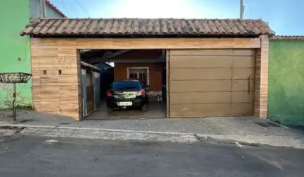 Casa com 5 quartos à venda na Rua Alice Maria de Oliveira, 210, Veneza, Ribeirão das Neves, 120 m2 por R$ 395.000