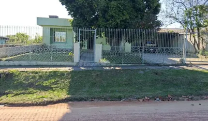 CASA DE ALVENARIA COM PÁTIO AMPLO  - VIAMÃO -RS
