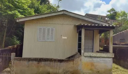 Casa com ótimo terreno