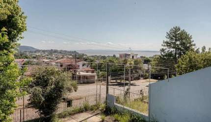 Casa para venda  no Bairro Espírito Santo em Porto Alegre