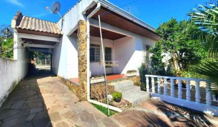 LINDISSÍMA CASA - BECO DOS CUNHAS