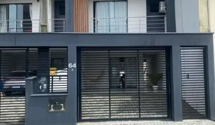 Sobrado à venda por R$ 930.000,00 - Centro - Balneário Piçarras/SC