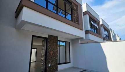 Sobrado à venda por R$ 780.000,00 - Itacolomi - Balneário Piçarras/SC