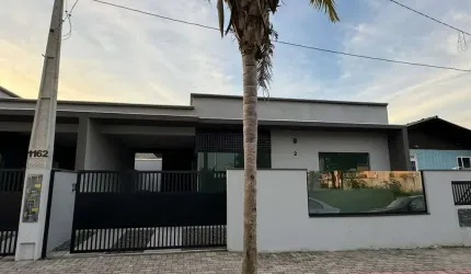 Linda casa térrea à venda, 84 m² por R$ 475.000 - Itacolomi - Balneário Piçarras/SC