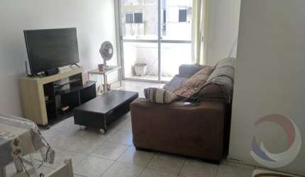 Ótimo apartamento de 3 dormitórios na Trindade