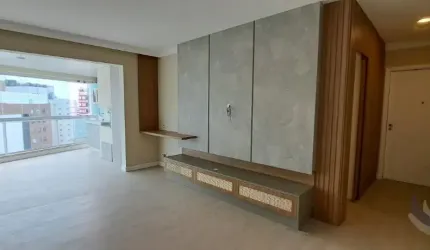 EXCELENTE APARTAMENTO DE 3 SUÍTES NO CENTRO DE FLORINÓPOLIS