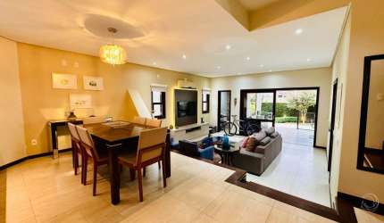 LINDA CASA RESIDENCIAL DE 4 DORMITÓRIOS NO CÓRREGO GRANDE