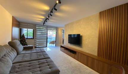LINDO APARTAMENTO DE 3 DORMITÓRIOS NO CENTRO DE FLORIANÓPOLIS