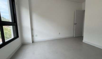 ÓTIMO APARTAMENTO DE 3 DORMITÓRIOS NO CENTRO DE FLORIANÓPOLIS