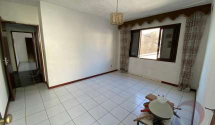 LINDA CASA RESIDENCIAL DE 5 DORMITÓRIOS NA AGRONÔMICA