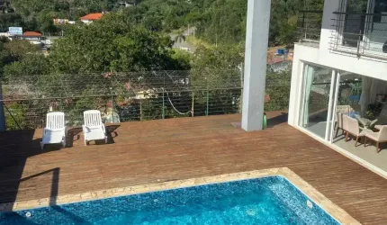 LINDA CASA RESIDENCIAL DE 4 DORMITÓRIOS NO ITACORUBI
