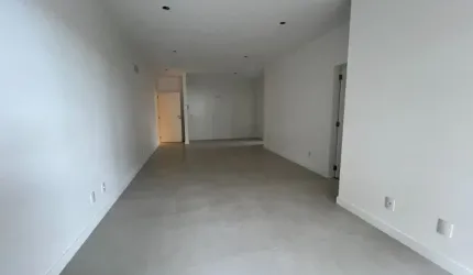 LINDO APARTAMENTO DE 4 DORMITÓRIOS NO ITACORUBI