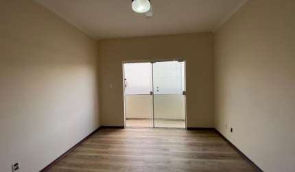 LINDO APARTAMENTO DE 2 DORMITÓRIOS NA TRINDADE