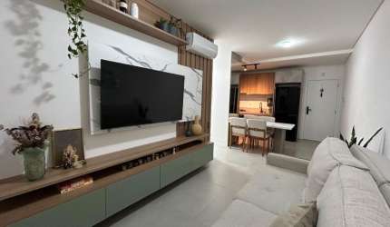 LINDO APARTAMENTO DE 2 DORMITÓRIOS NO CÓRREGO GRANDE