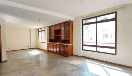LINDO APARTAMENTO DE 4 DORMITÓRIOS NO CENTRO DE FLORIANÓPOLIS