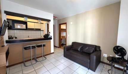 LINDO APARTAMENTO DE 1 DORMITÓRIO NO CENTRO DE FLORIANÓPOLIS