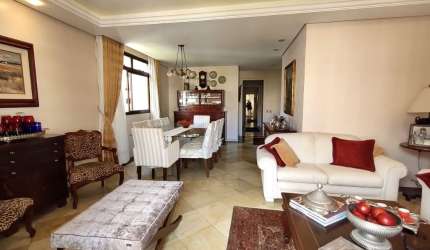 ÓTIMO APARTAMENTO DE 4 DORMITÓRIOS NO CENTRO DE FLORIANÓPOLIS