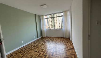 ÓTIMO APARTAMENTO DE 2 DORMITÓRIOS NO CENTRO DE FLORIANÓPOLIS