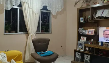 Colinas De Pituacu  com garagem  2/4 valor  150.000,00