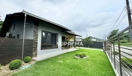 Casa com 3 dormitórios à venda, 191 m² por R$ 1.399.000,00 - Saguaçu - Joinville/SC