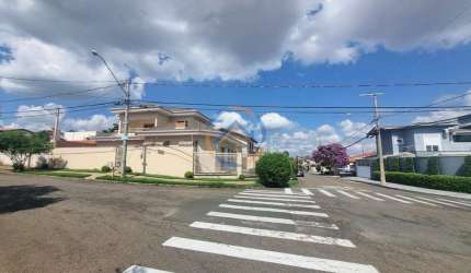 Sobrado à venda no bairro Jardim Dom Bosco - Indaiatuba/SP